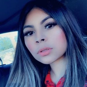 Meet your Posher, Nidia